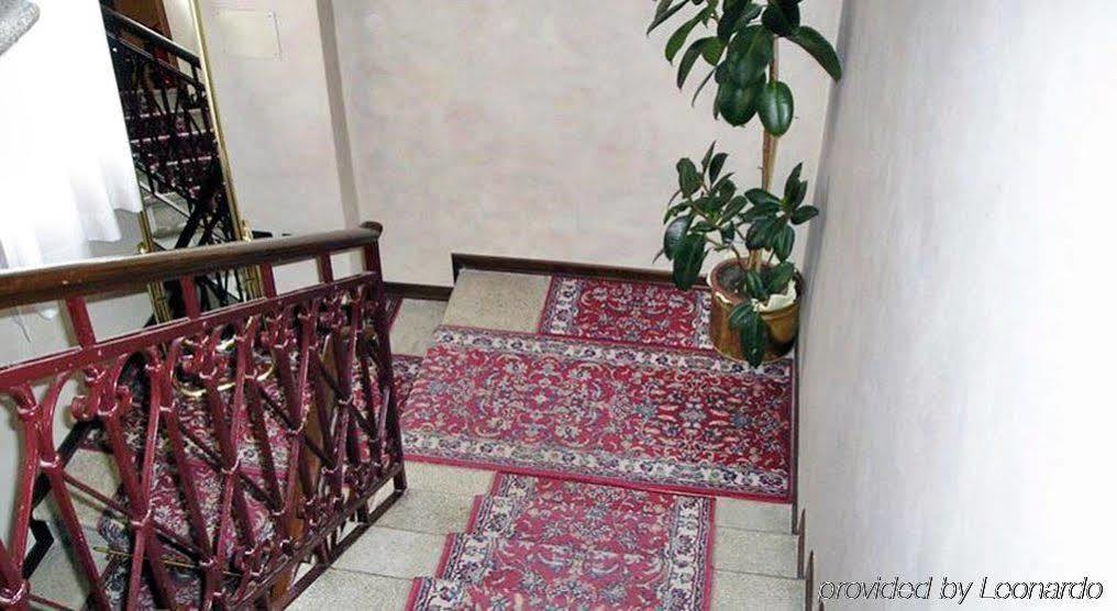 Albergo Ristorante Leon D'Oro نوفينتا دي بْيافي المظهر الخارجي الصورة